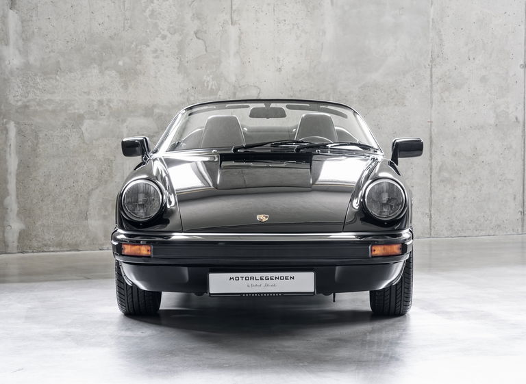 Porsche 911 Carrera 3.2 Speedster