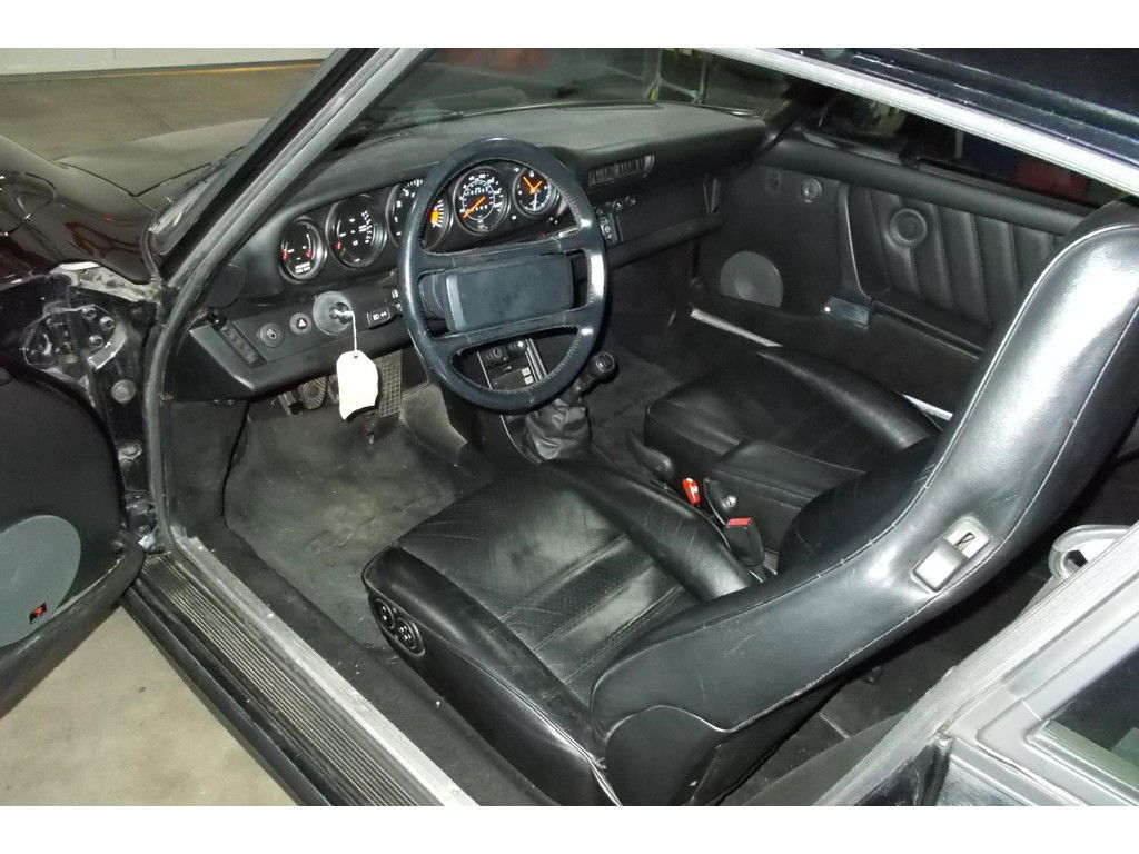 Porsche 911 Carrera 3.2 (US)