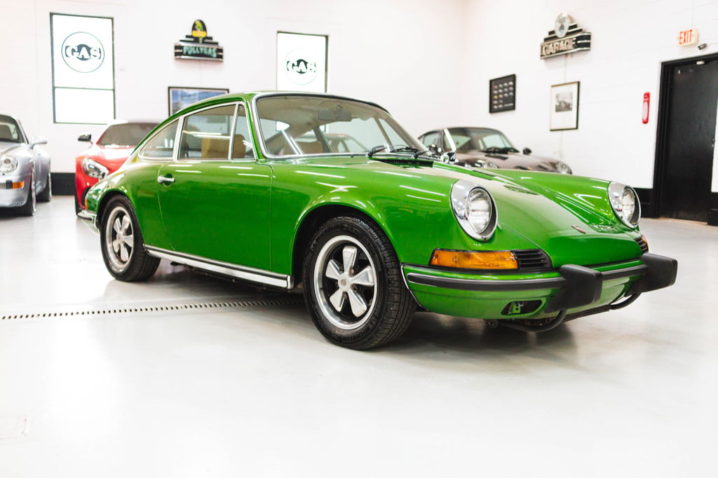 Porsche 911 T PTS Green for sale