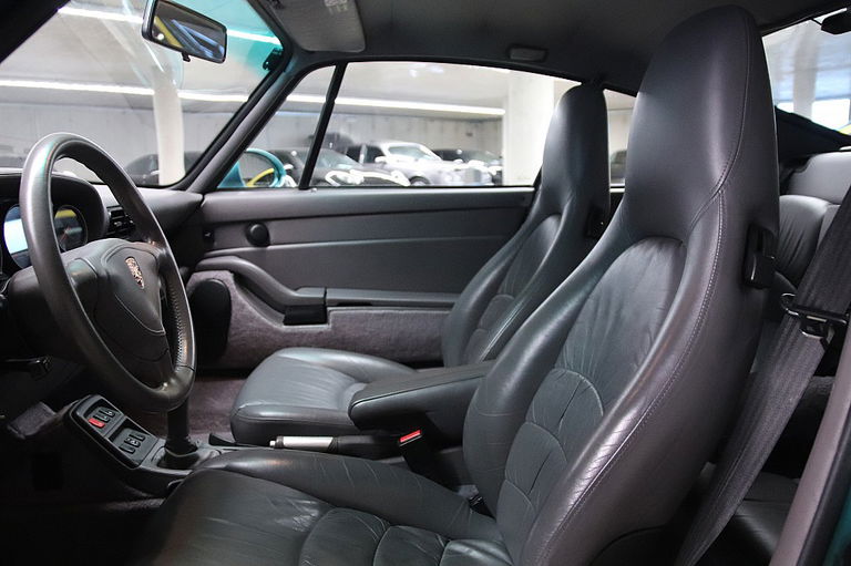 Porsche 993 Carrera 4S