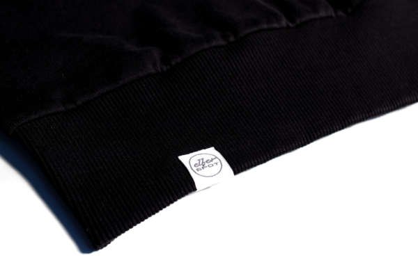 Sweater Ducktail - Black - elferspot.com - Elferspot Shop