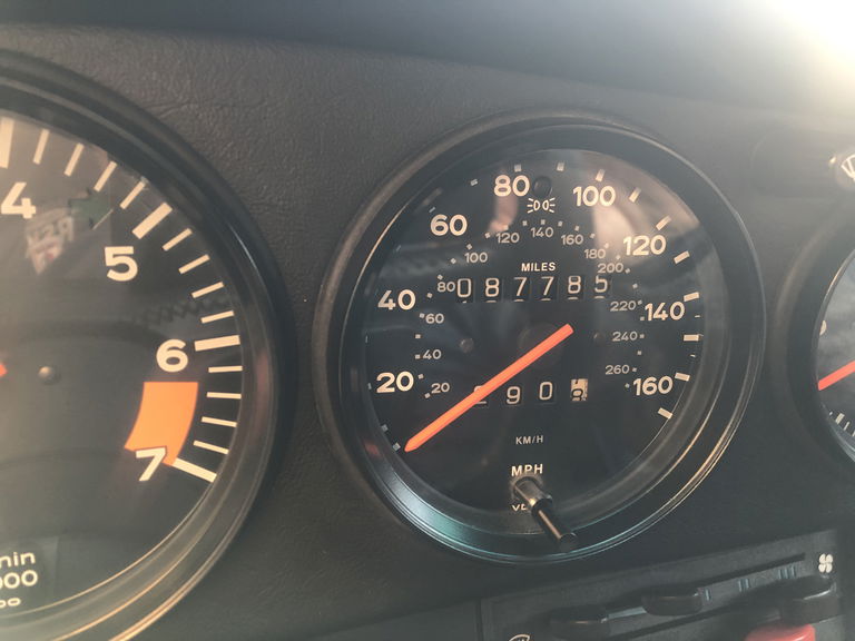 Porsche 911 Carrera 3.2