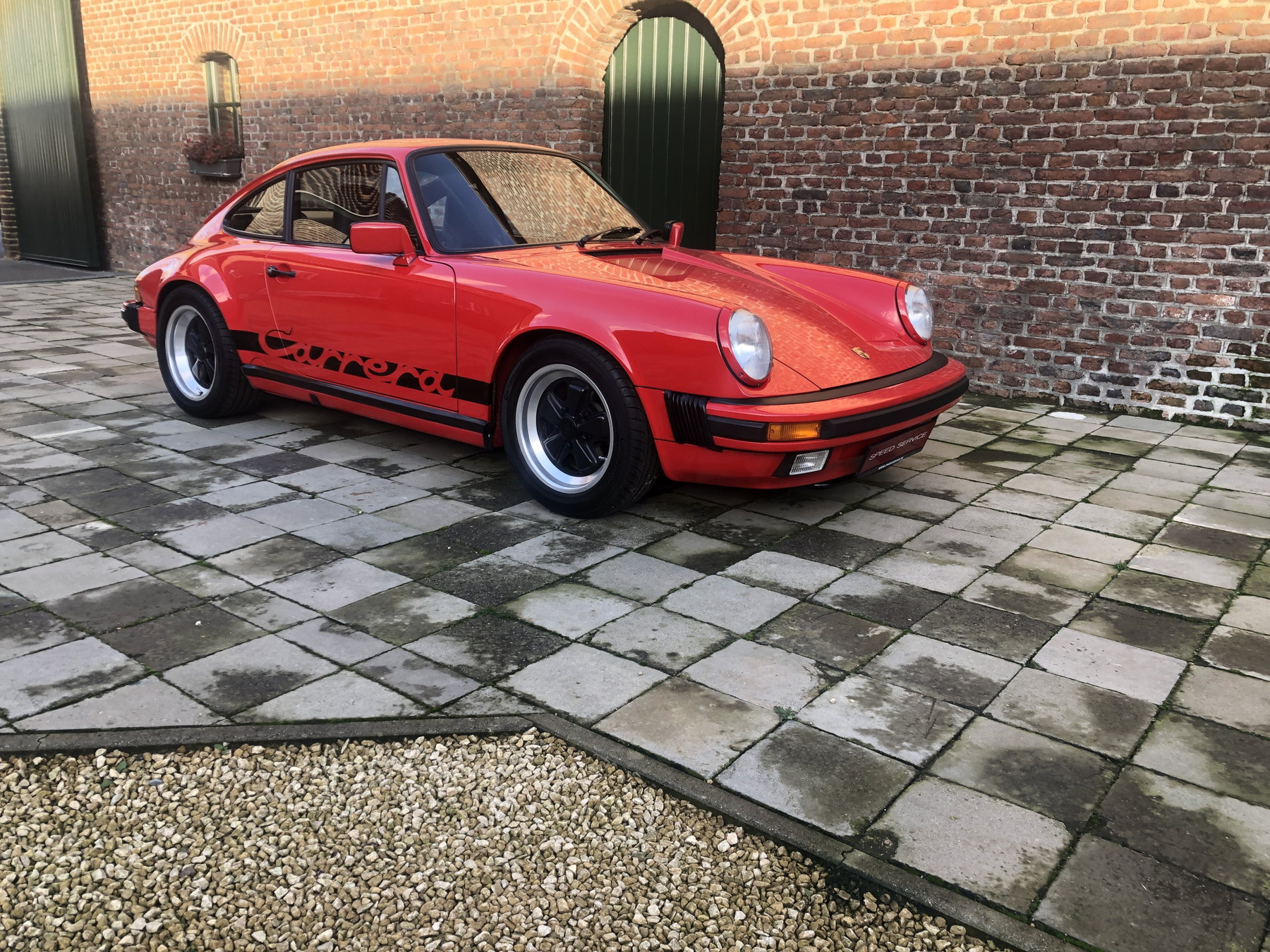 Porsche 911 Carrera 3.2 1988 - elferspot.com - Marketplace for