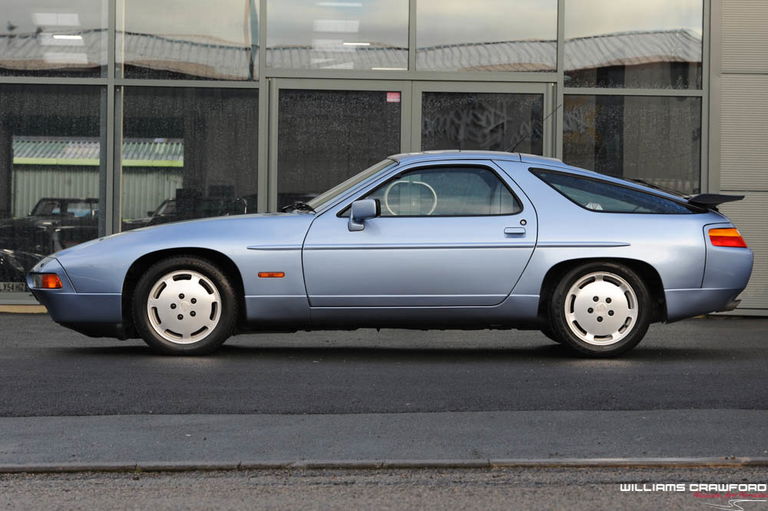 Porsche 928 S4