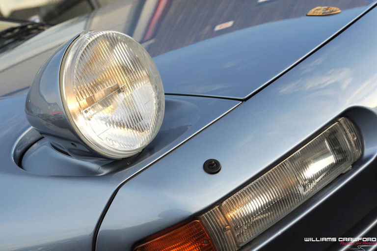 Porsche 928 S4