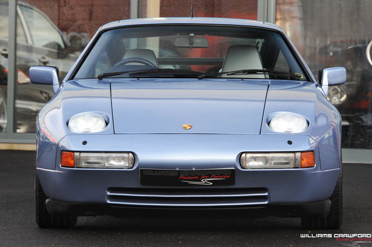 Porsche 928 S4