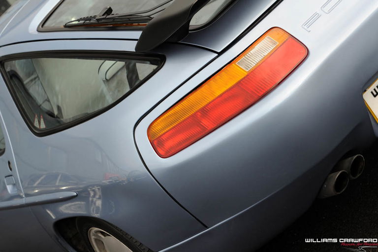 Porsche 928 S4