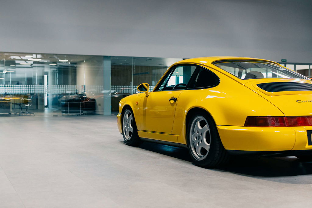 Porsche 964 Carrera RS rear end