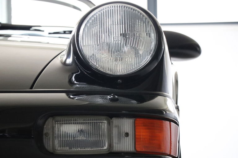 Porsche 964 Carrera 2 Speedster