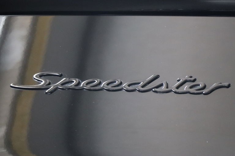 Porsche 964 Carrera 2 Speedster