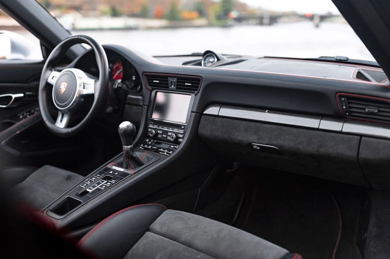 Porsche 991 Carrera GTS