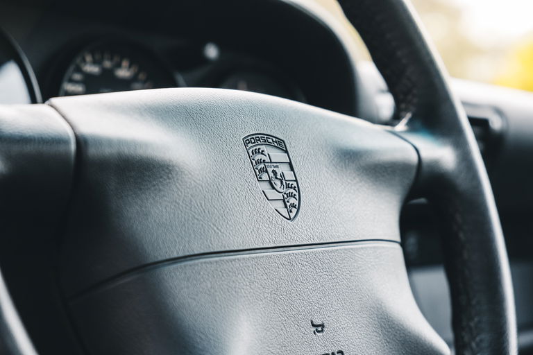 Porsche 993 Carrera 4S