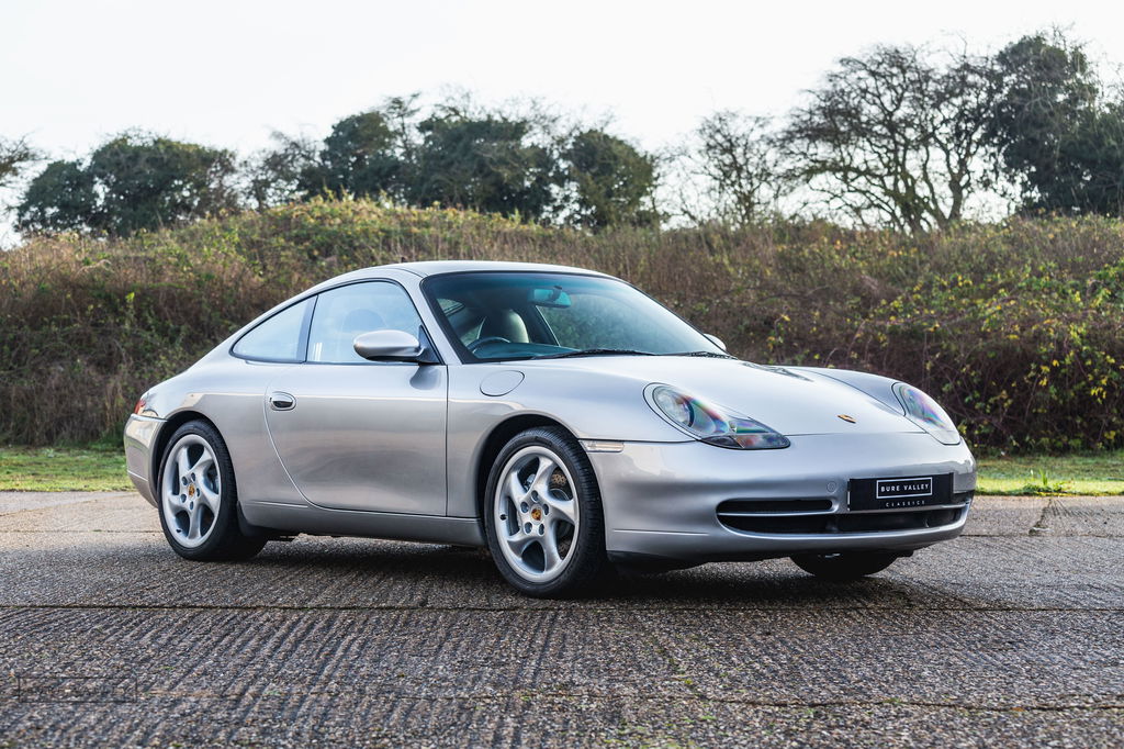 Porsche 996 Carrera 4