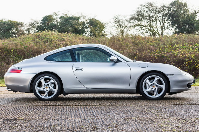 Porsche 996 Carrera 4