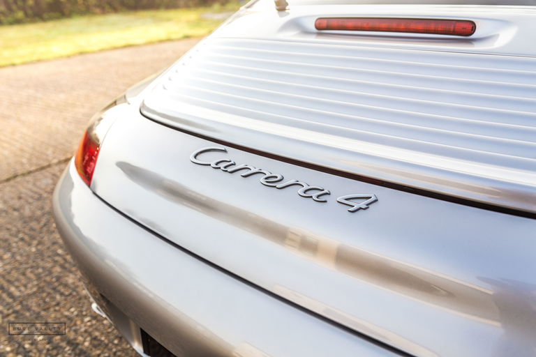 Porsche 996 Carrera 4