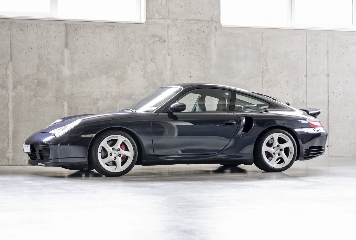 https://cdn.elferspot.com/wp-content/uploads/2019/12/Porsche-911-996-Turbo-WLS-Motorlegenen-Michael-Schnabl-4.jpg