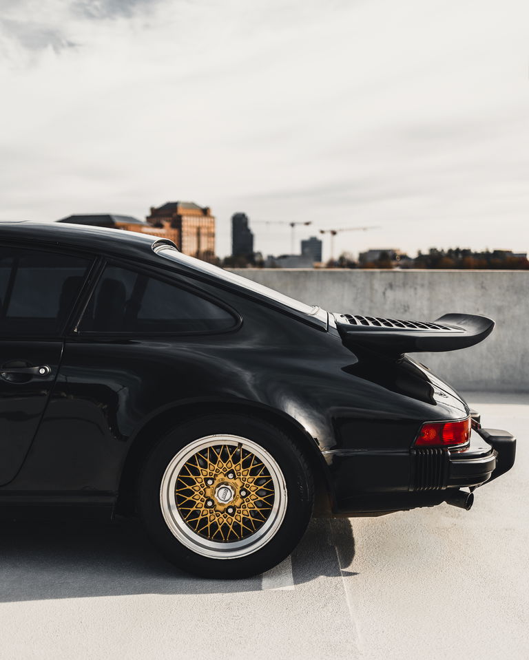 Porsche 911 Carrera 3.2 (US)