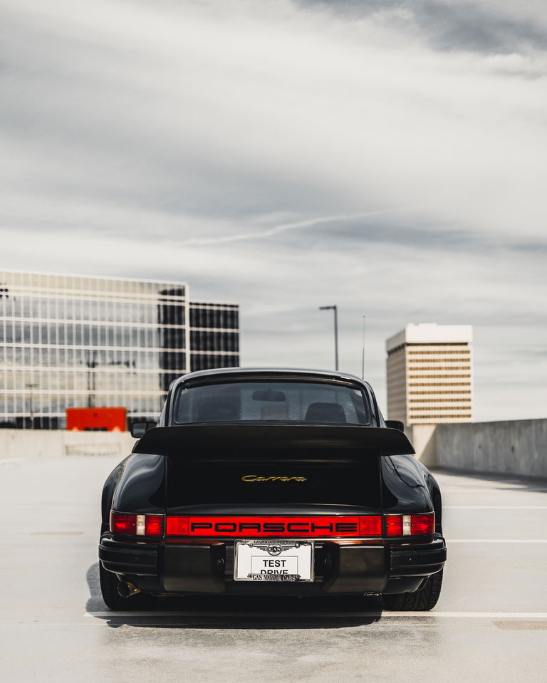 Porsche 911 Carrera 3.2 (US)