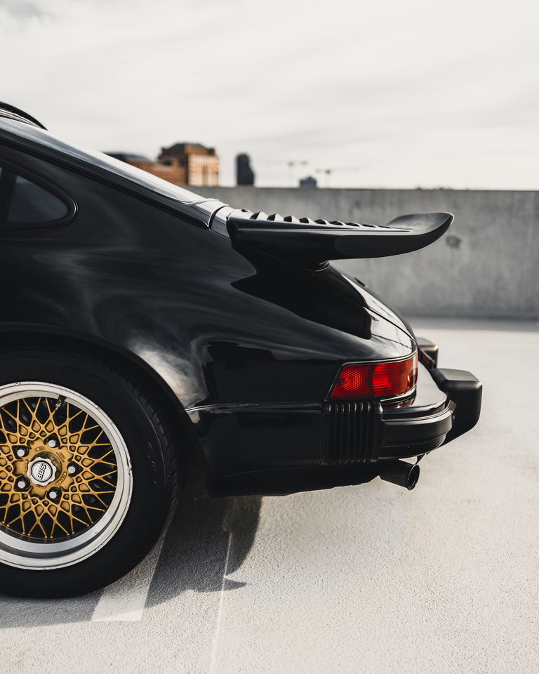 Porsche 911 Carrera 3.2 (US)