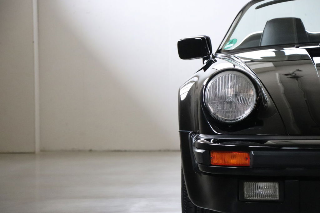 Porsche 911 Carrera 3.2 Speedster