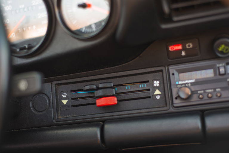 Porsche 911 Carrera 3.2 Speedster