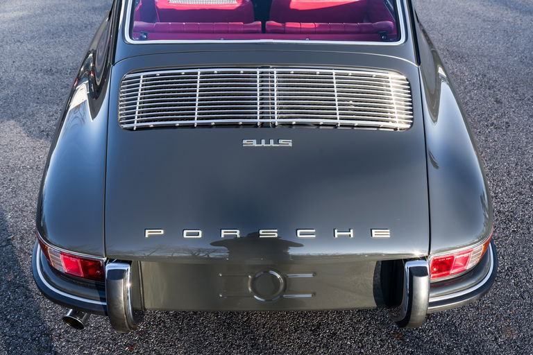 Porsche 911 S (F-Modell)