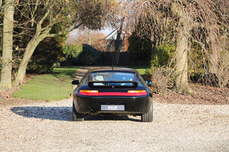 Porsche 928 GTS