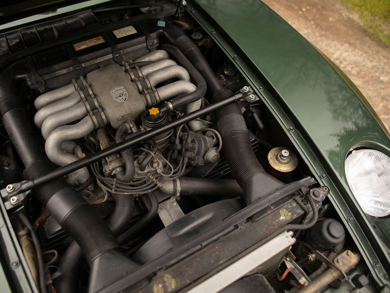 Porsche 928