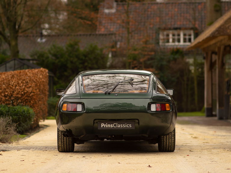 Porsche 928
