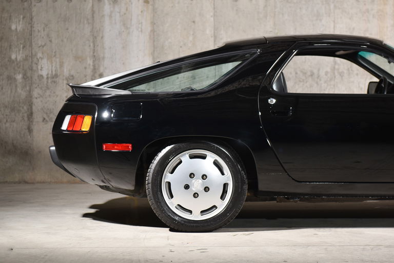 Porsche 928 S