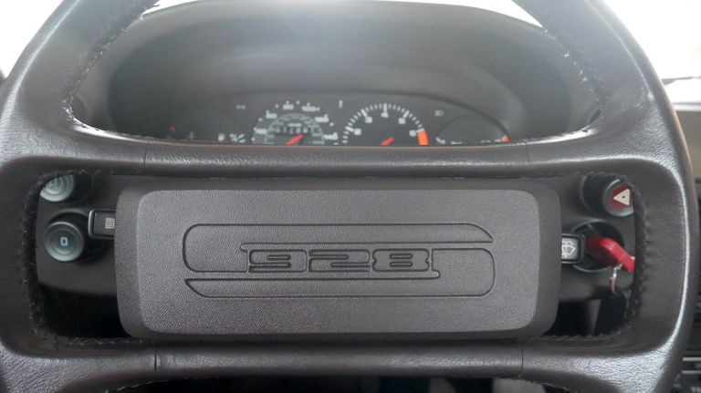 Porsche 928 S