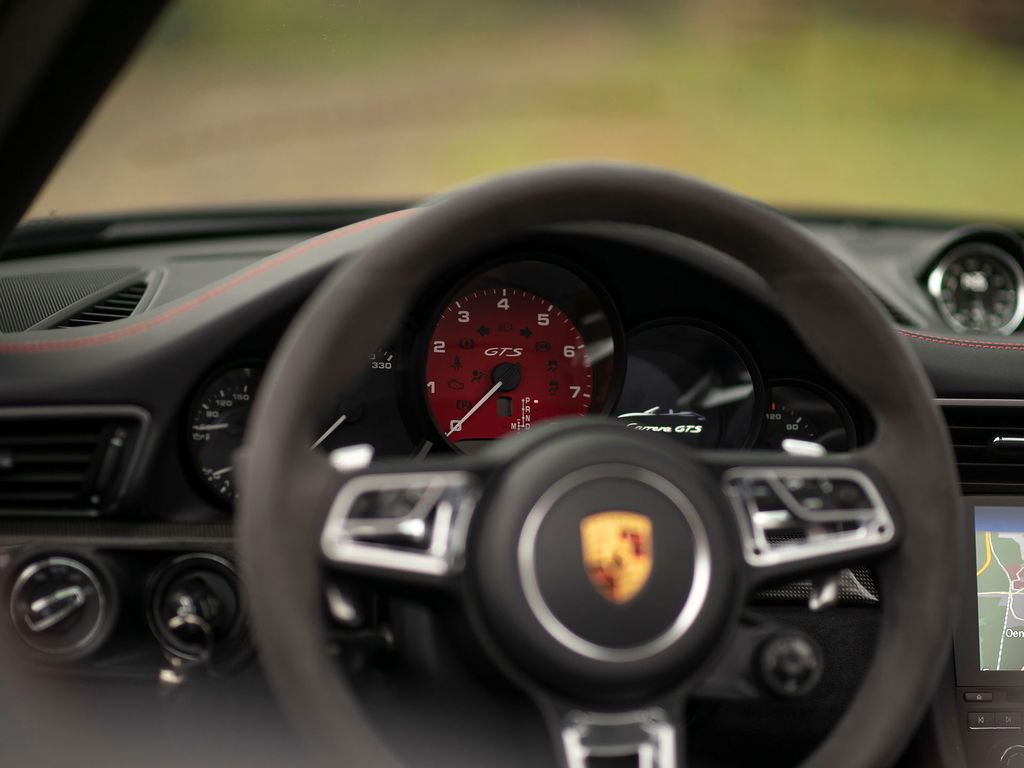 Porsche 991.2 Carrera GTS