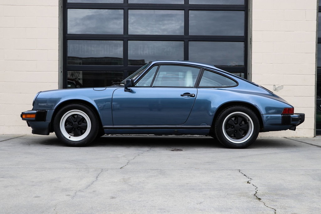 Porsche 911 Carrera 3.2 (US)
