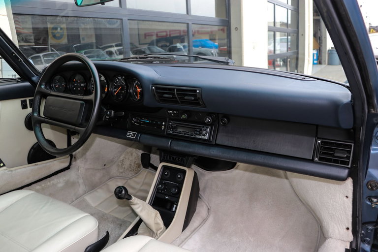 Porsche 911 Carrera 3.2 (US)