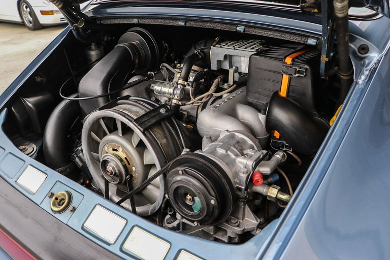 Porsche 911 Carrera 3.2 (US)