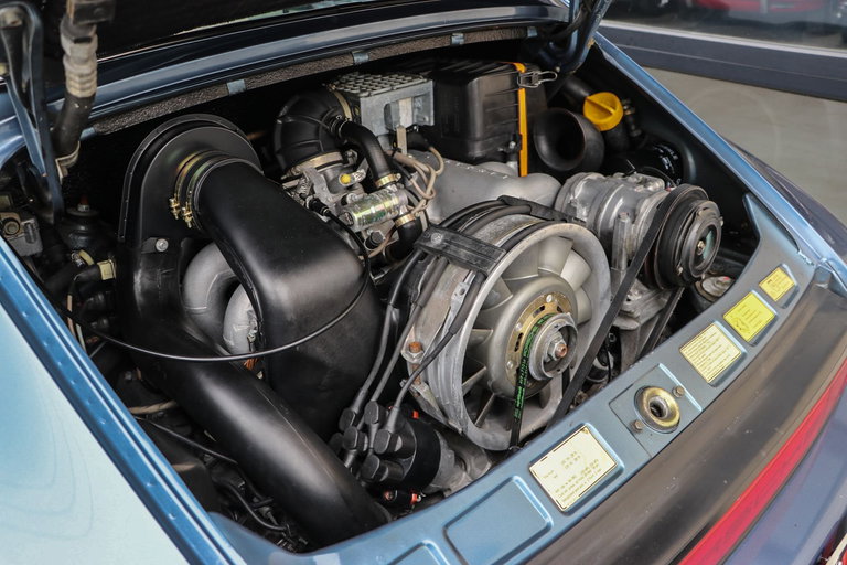 Porsche 911 Carrera 3.2 (US)