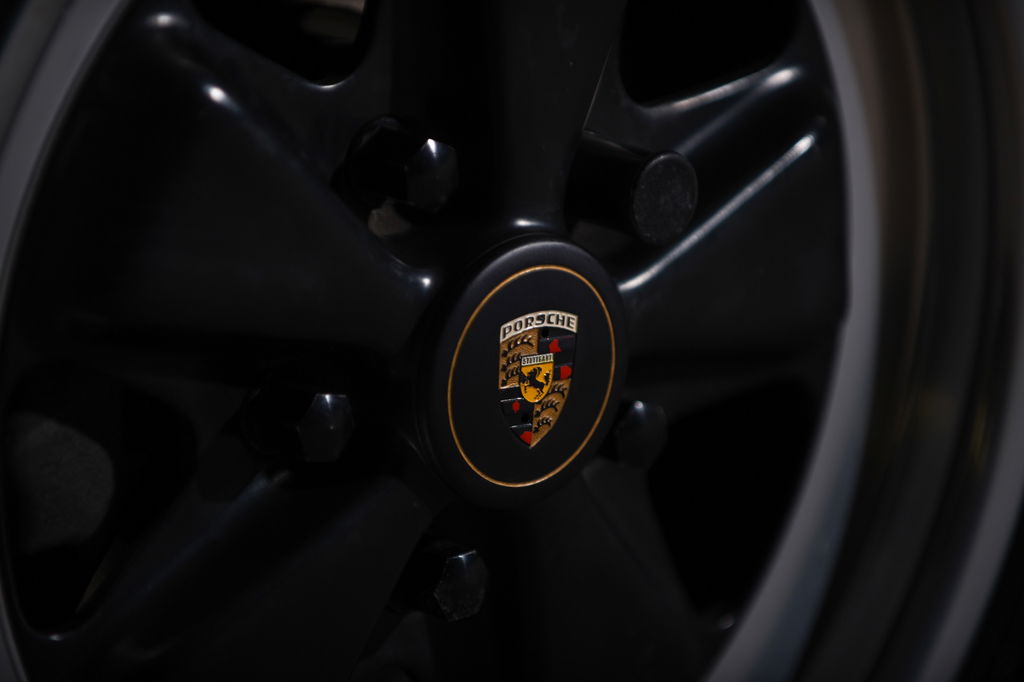 Porsche 911 Carrera 3.2 (US)