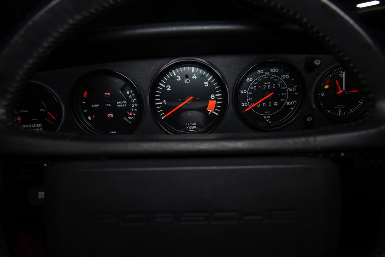 Porsche 911 Carrera 3.2 (US)