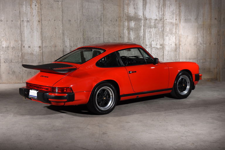 Porsche 911 Carrera 3.2 (US)