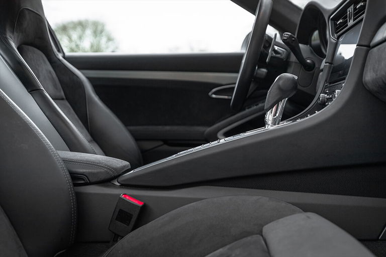 Porsche 991.2 Carrera GTS