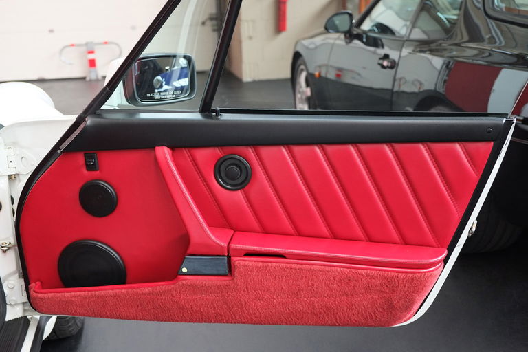 Porsche 911 Turbo 3.3 (US)