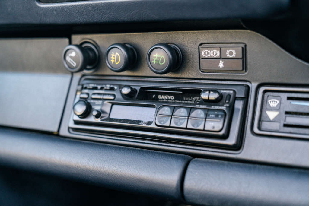 Porsche 911 Carrera 3.2 1987 - elferspot.com - Marketplace for Porsche