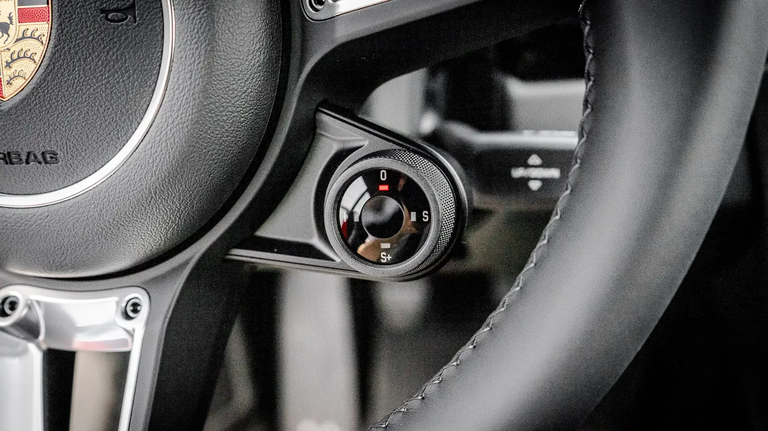 Porsche 718 Cayman T