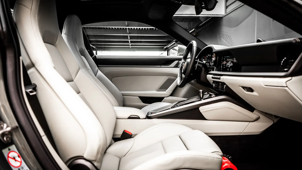 Porsche 992 Carrera 4S