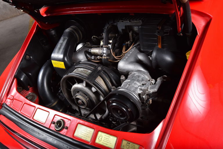 Porsche 911 Carrera 3.2 (US)