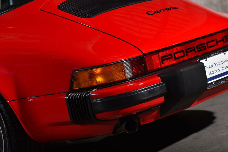 Porsche 911 Carrera 3.2 (US)