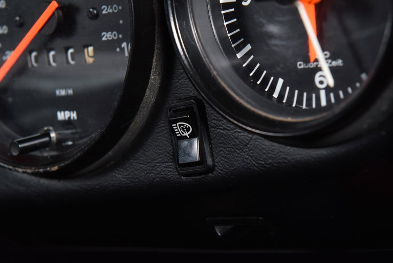 Porsche 911 Carrera 3.2 (US)