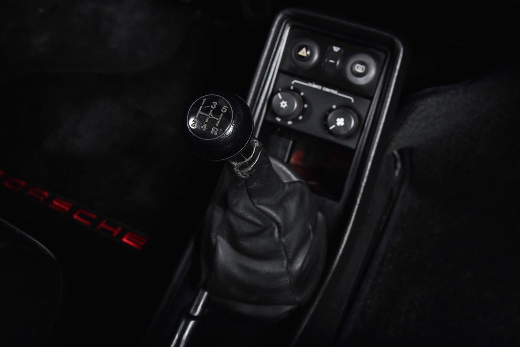 Porsche 911 Carrera 3.2 (US)