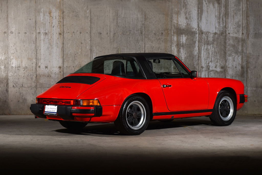 Porsche 911 Carrera 3.2 (US)