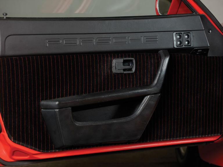 Porsche 924 Carrera GTS